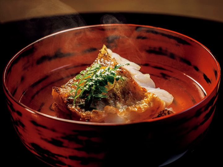 広尾『日本料理 佐々』の「シロアマダイのお椀」