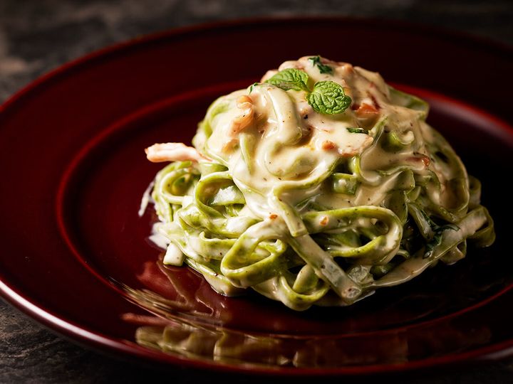 代々木八幡『stelo』の「生ハムとゴルゴンゾーラのクリーム ほうれん草のタリアテッレ」