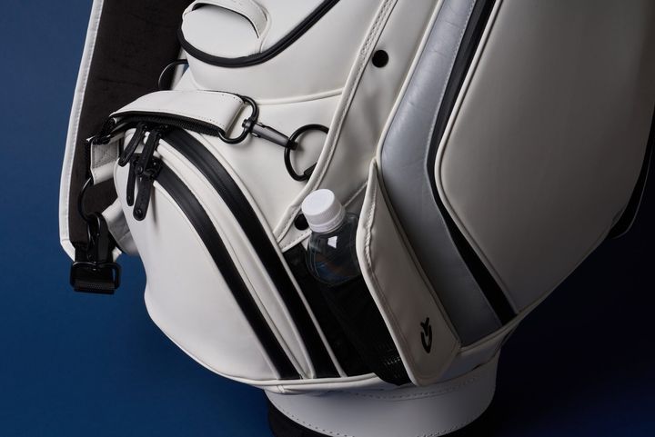 タイガー・ウッズも愛用！ツアープロから支持されるキャディバッグブランドから新作が登場！