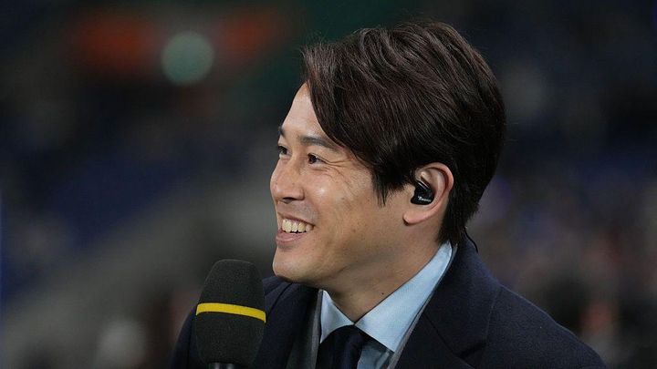 Jリーグ首位の福岡には「声がいいおじさん」がいる！内田篤人と中村憲剛も一目置く同期コーチとは