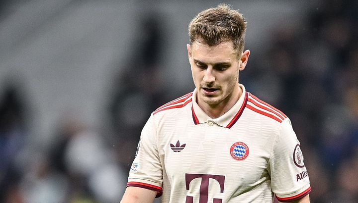 「押し倒したのは愚かだった」…批判殺到でドイツ名門のDFが後悔