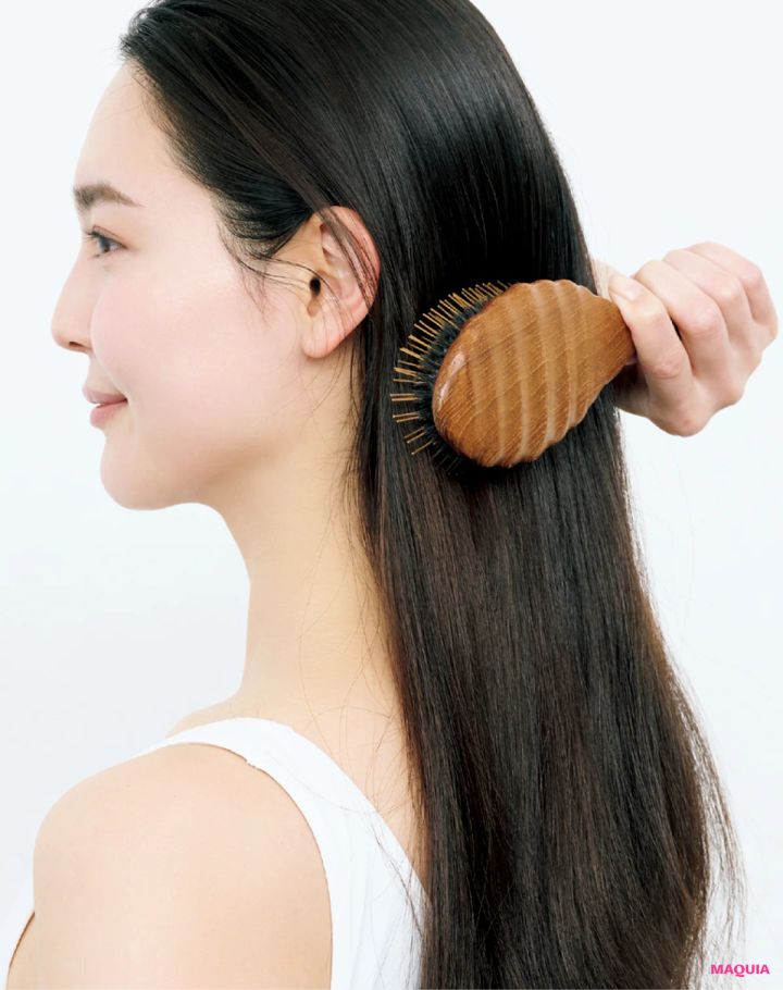 むくみ・たるみ・二重あご、“朝イチの疲れ顔”を救う1分メソッド。モデルも使う小顔テクニックも_14