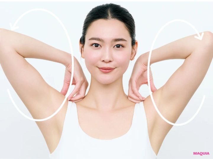 むくみ・たるみ・二重あご、“朝イチの疲れ顔”を救う1分メソッド。モデルも使う小顔テクニックも_4