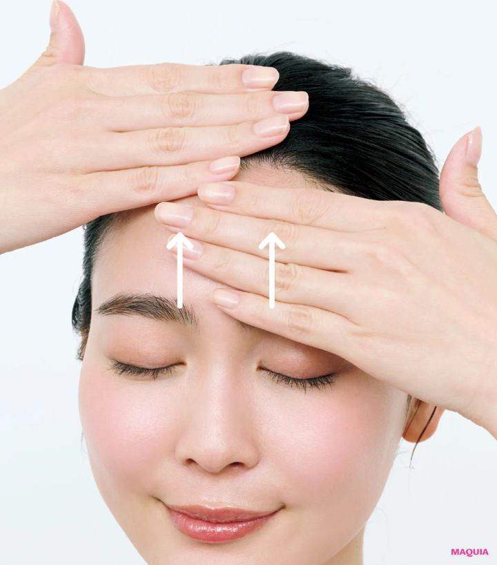 むくみ・たるみ・二重あご、“朝イチの疲れ顔”を救う1分メソッド。モデルも使う小顔テクニックも_8