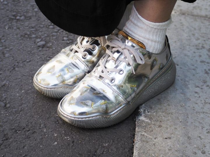 ステラマッカートニー×空山基のスニーカー