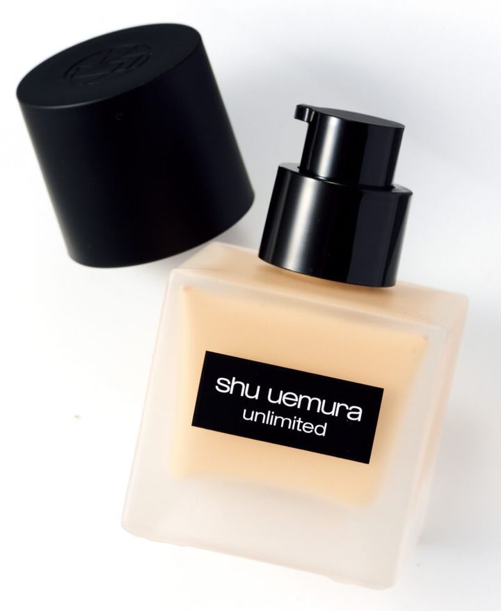 シュウ ウエムラ アンリミテッド ラスティング フルイド ファンデーション SPF25・PA+++ 全20 色 35 mL ¥7 ,480 ／シュウ ウエムラ
