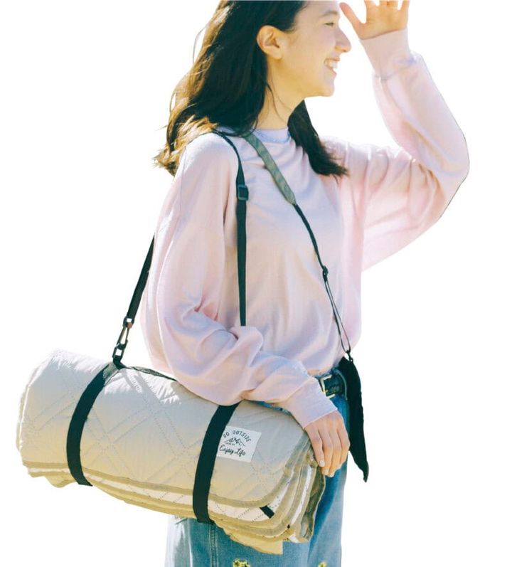 モンテ 撥水キルティングレジャーシート［H200×W180］ ¥4,378（キャプテンスタッグ）