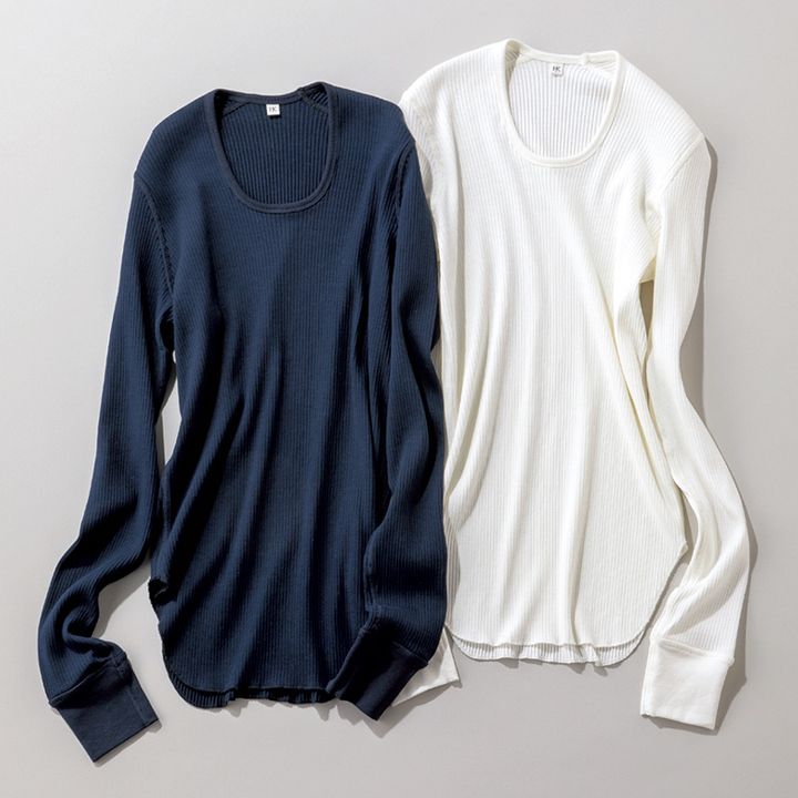 体がきれいに見えるハクジの定番Uネックに新色ネイビーが仲間入り