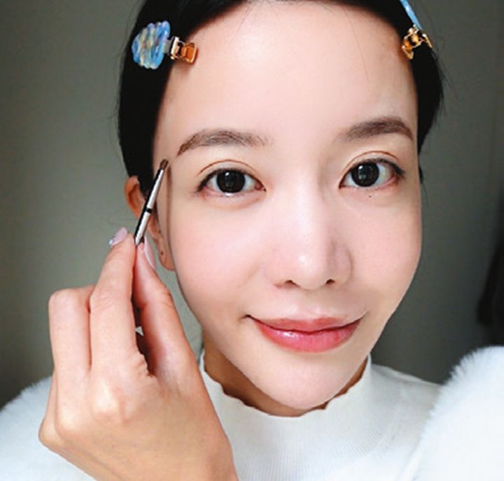 いつもとちょっと違う自分の魅力に出合える、限定アイブロウパレット。