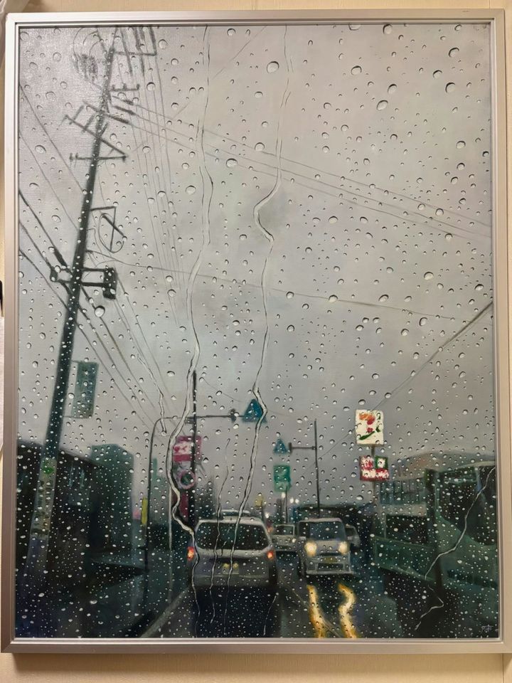 どうみても本物…！雨の日を描いた油彩画に15万いいね「写真かと