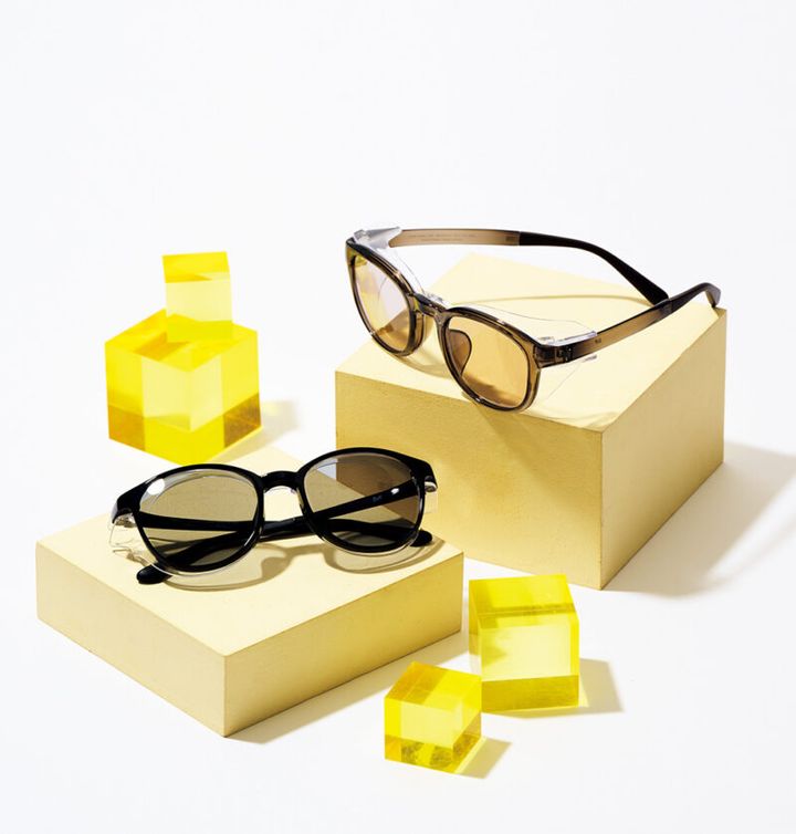 Zoff Zoff PROTECT 2WAY SUNGLASSES 対応2 型 × 4 色 ¥8,800（+¥3,300 ～度付き可）／ゾフ