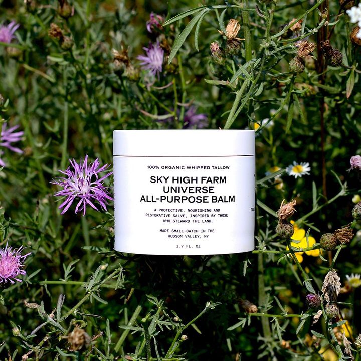 アパレル分野を越え、ビューティープロダクトのプロジェクトも開始。そのアプローチを広げている。