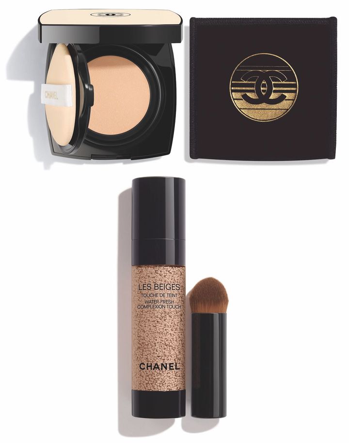 〈上から〉レ ベージュ ヘルシー グロウ クッション 2025 全5色 各￥11,440（5月2日より限定発売） レ ベージュ トゥッシュ ドゥ タン 20ml 新2色 各￥9,790（5月2日発売） Photos_ ©︎CHANEL