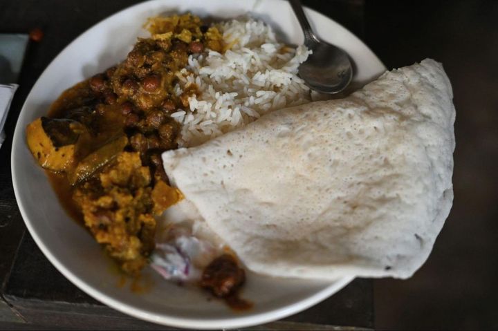 劇場でいただいた豆カレーはさらっとしていてたくさん食べられる