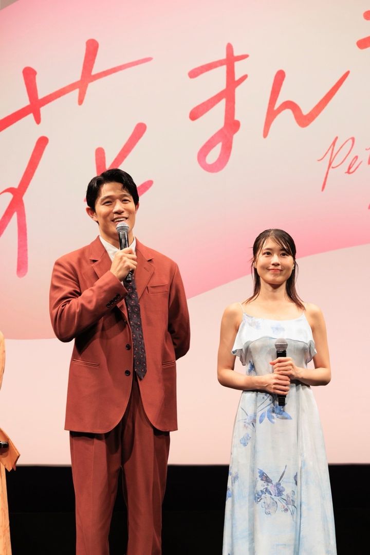 鈴木亮平「大切な人との記憶を思い出す作品」──映画『花まんま』プレミア試写会イベント