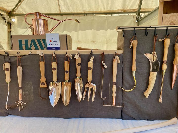 ブロンズのガーデンツール