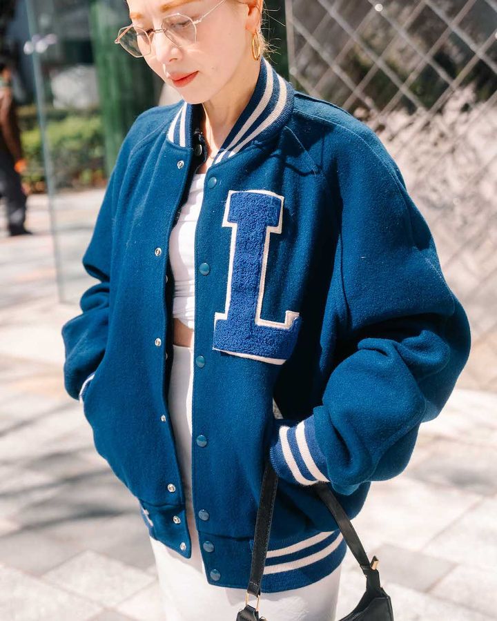 “春スカート”のお手本コーデ5選。レディとボーイッシュのMIXテクがお洒落！【TOKYO SNAP】