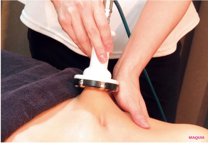 耳ツボ、EMS、着圧ソックスほか、美プロが太鼓判を押すボディのたるみ対策。結果が出たコスメも！_7