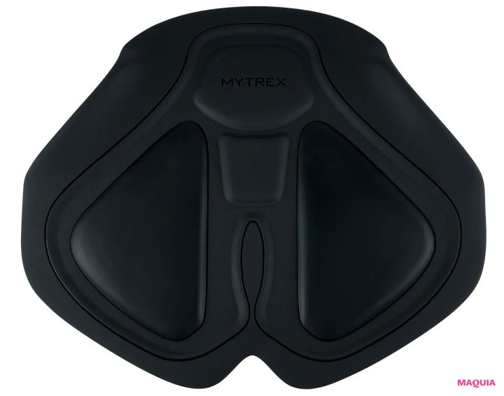 耳ツボ、EMS、着圧ソックスほか、美プロが太鼓判を押すボディのたるみ対策。結果が出たコスメも！_21