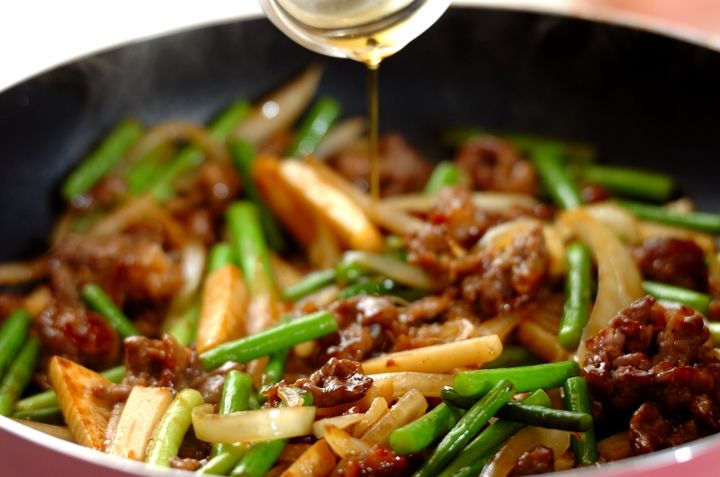 ご飯がすすむ！牛肉とニンニクの芽のオイスター炒めの作り方4