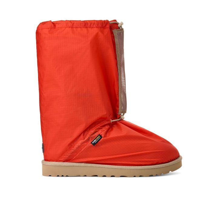 UGG リースクーパー クラシック ミニ ￥49,500／UGG® （Deckers Japan 0120-710-844）Photo_ Courtsey of Keith Oshiro