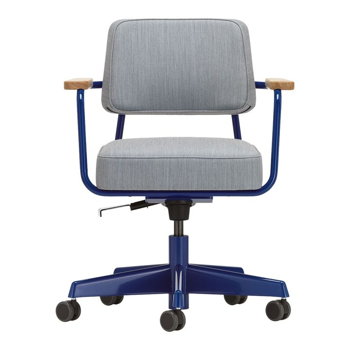 「フォトゥイユ ディレクション ピヴォタン」（アイスグレー メランジ／ブルーマルクール） ¥435,600／VITRA（ヴィトラ）