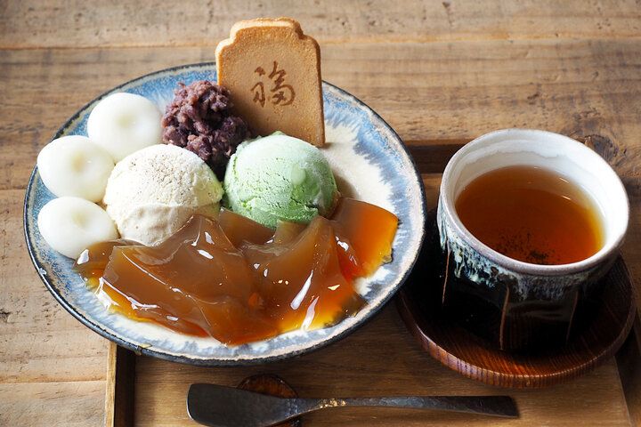 京都駅からひと足のばして♪ ほっこり和風パフェやおいしい＆かわいい土産に心踊る／福知山「お土産と喫茶 足立」