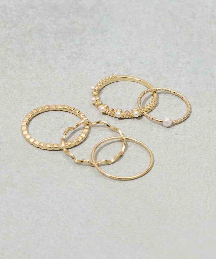 画像1: 出典：3COINS