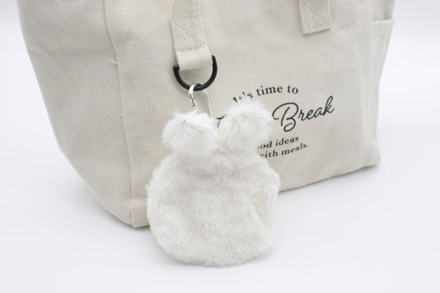 ダイソーのバッグチャームポーチ（ウサギ型）8