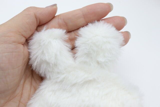 ダイソーのバッグチャームポーチ（ウサギ型）4