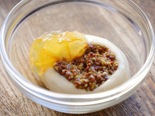 すべての材料を混ぜる。