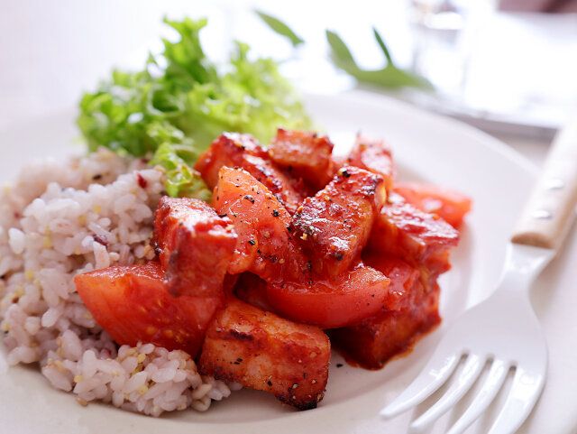 ケチャップ味のごろごろベーコンとトマトのBLTごはんプレート 完成