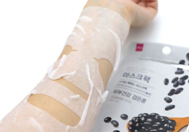 ダイソーのエッセンシャルシートマスク（黒豆）のレビュー