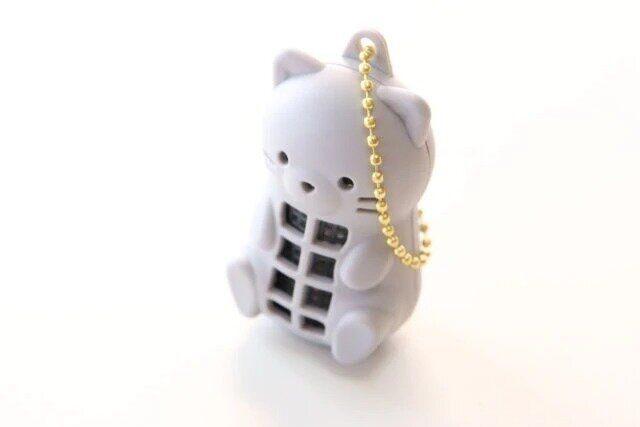 ダイソーのバルくん おでかけ用 虫こないでネット ねこ型