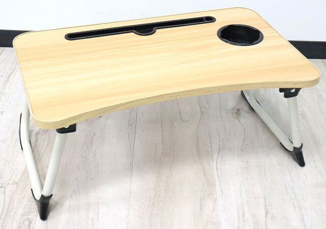 ダイソーの折り畳み簡易デスク2