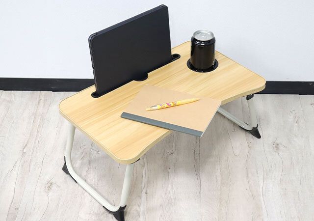 ダイソーの折り畳み簡易デスク4