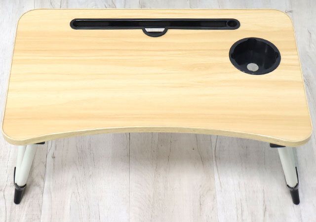 ダイソーの折り畳み簡易デスク3