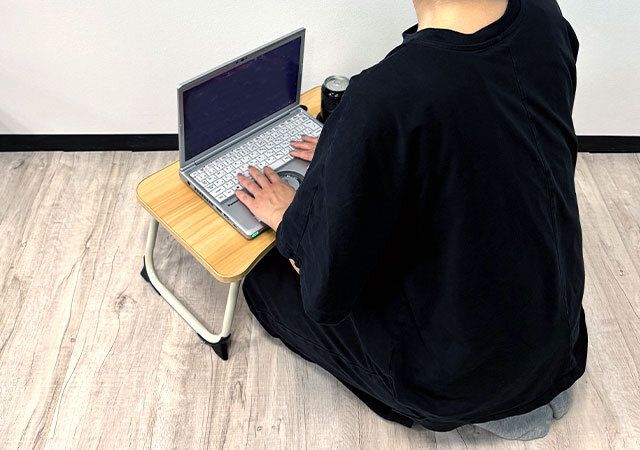 ダイソーの折り畳み簡易デスク6