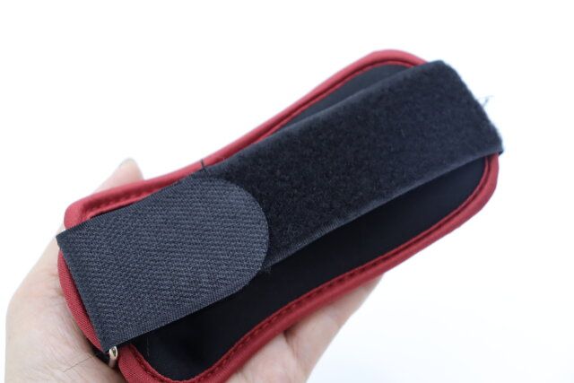 ダイソーの手・足首兼用ウエイトの重さ