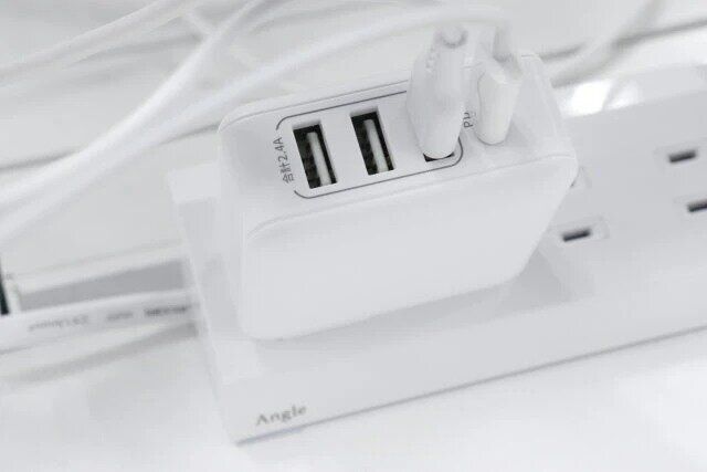 ダイソー USB ACアダプター充電器