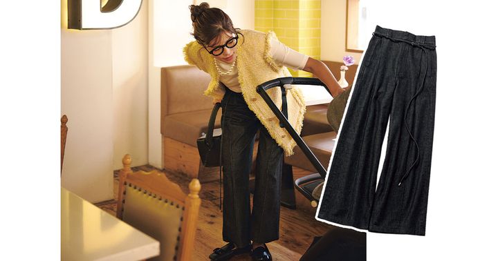 リヴィントーンのタック入りのワイドデニム