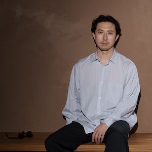 日用品図鑑：〈ayame〉デザイナー・今泉悠の愛用する〈BOTTEGA VENETA〉のカードケースetc.