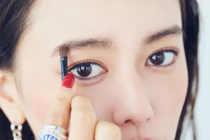 北原 果さんが手掛けた「スワイメイク」のアイブロウメイク