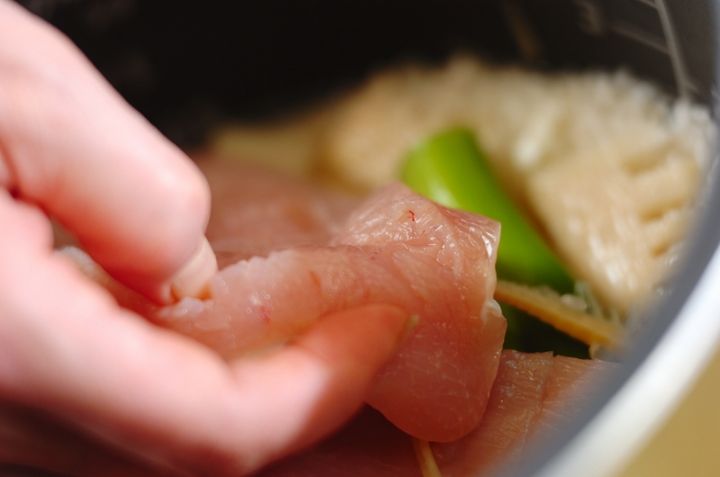 鶏肉とタケノコのエスニックライスの作り方1