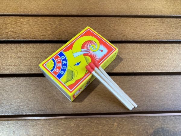 上級キャンパーがおすすめ！100均アイテムだけを使った焚き火を紹介！