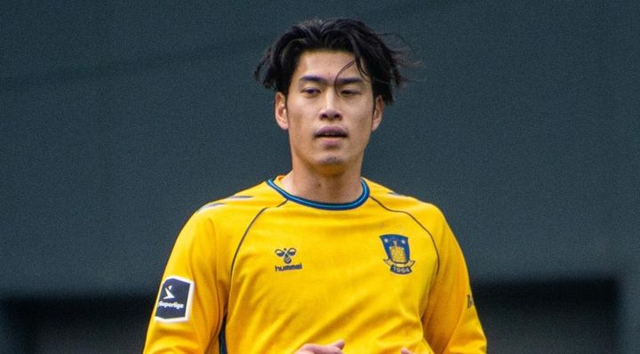 23歳日本代表MF、海外で10点目ゴール！エースFWがPKを譲った理由を説明「彼はとても優しい目で…」