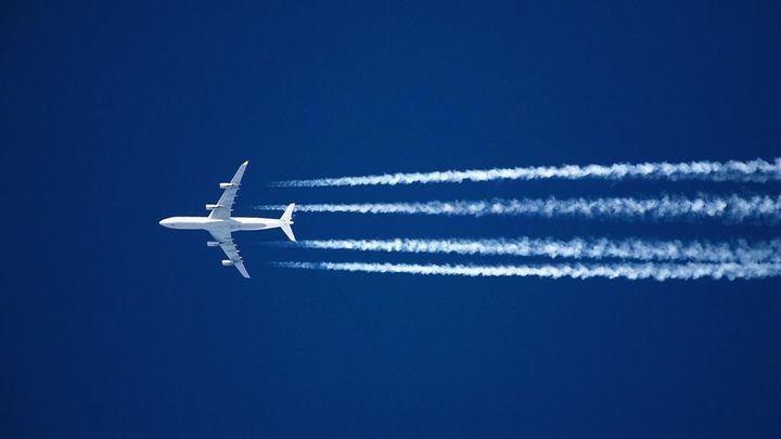 Jリーグが負担するチャーター機代は金額がヤバい！？ナイナイやべっちから聞かれたチェアマンは「1.5ぐらい…」