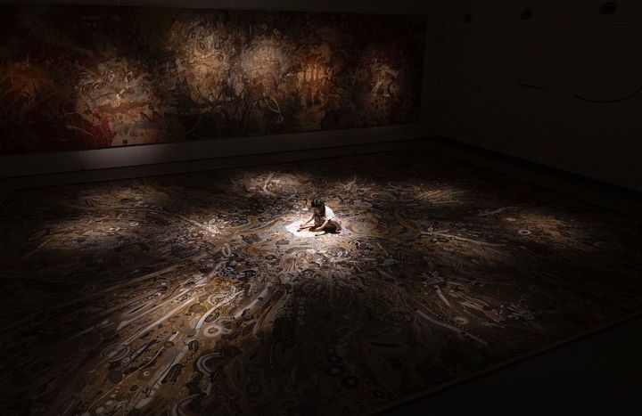 淺井裕介《星、飛ビ散ル/太陽の一番近くへ》2024 撮影：東千尋