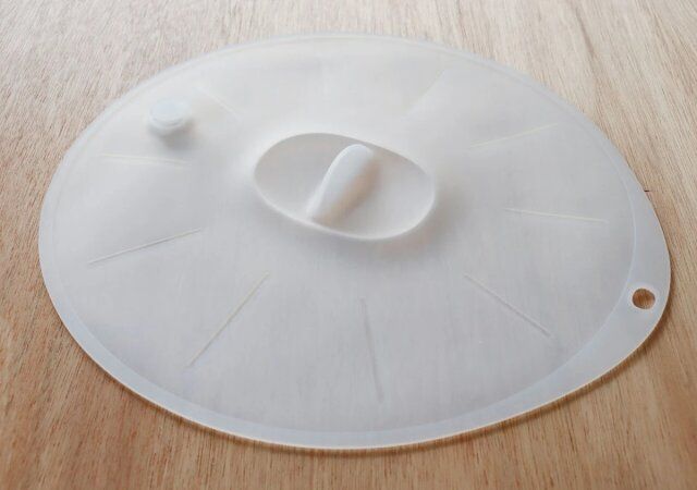 ダイソーのエア弁付シリコーン蓋（30cm）1
