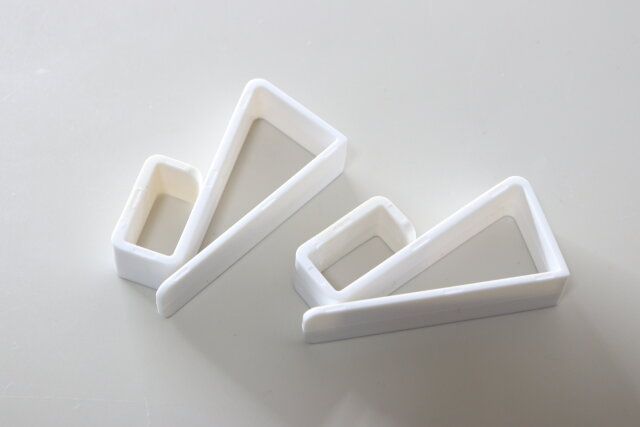 外れにくいシンク扉用ゴミ袋フック（2個） デザイン